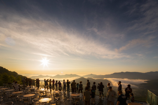 北海道星野TOMAMU度假村為您呈現夏季云海美景