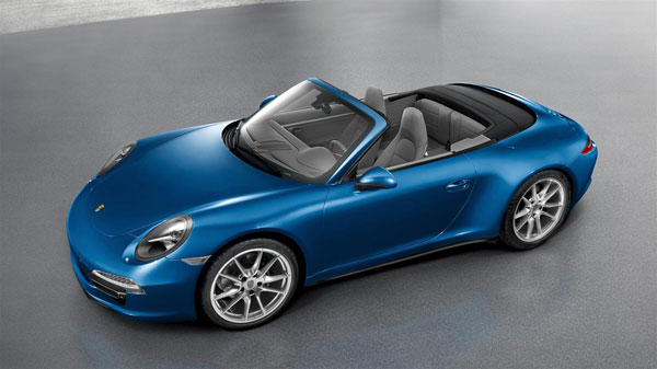 保時(shí)捷911 Carrera 4 Cabriolet 動(dòng)感而優(yōu)雅