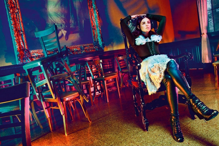 Julia Restoin Roitfeld《L’Officiel》荷蘭版2015年3月號(hào)