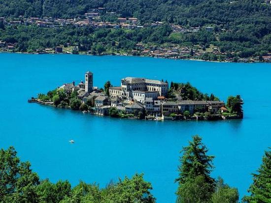 lake-orta