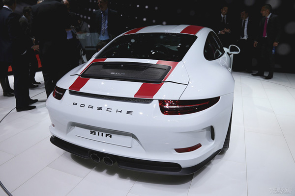 保時捷911 R 于日內(nèi)瓦車展正式發(fā)布