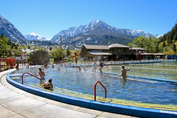 格倫伍德斯普林斯(Glenwood Springs)：落基山脈的療養(yǎng)與休閑勝地