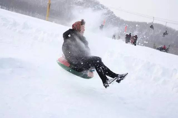 春節(jié)去哪兒？極致奢華滑雪天堂谷雪維爾，絕美雪地開(kāi)啟活力新年！