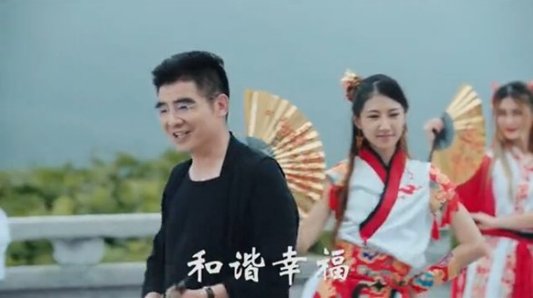 全國道德模范陳光標創(chuàng)作新曲為家鄉(xiāng)泗洪鼓與呼