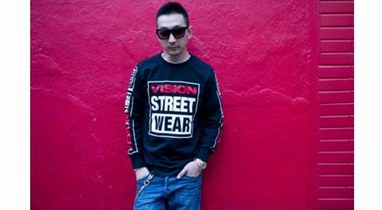 KANYE WEST巧出競選周邊，靈感源自 VISION STREET WEAR