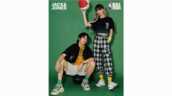 JACK & JONES杰克瓊斯跨界聯(lián)名NBA 全新季度正式釋出，演繹復(fù)古街頭×潮流籃球文化