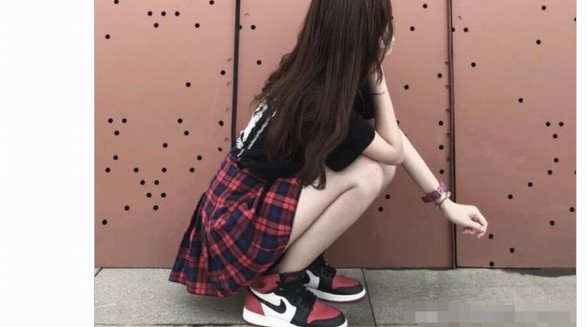 女孩子穿哪雙aj適合？aj 1黑紅腳趾和aj 6臟粉你喜歡嗎