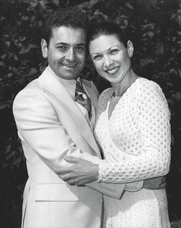 文德爾伉儷（Sam and Annette Mandel）