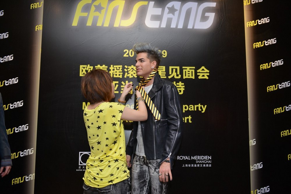 美國猶太裔流行歌手、舞臺劇演員亞當-蘭伯特與Fanstang（粉絲堂）正式簽約