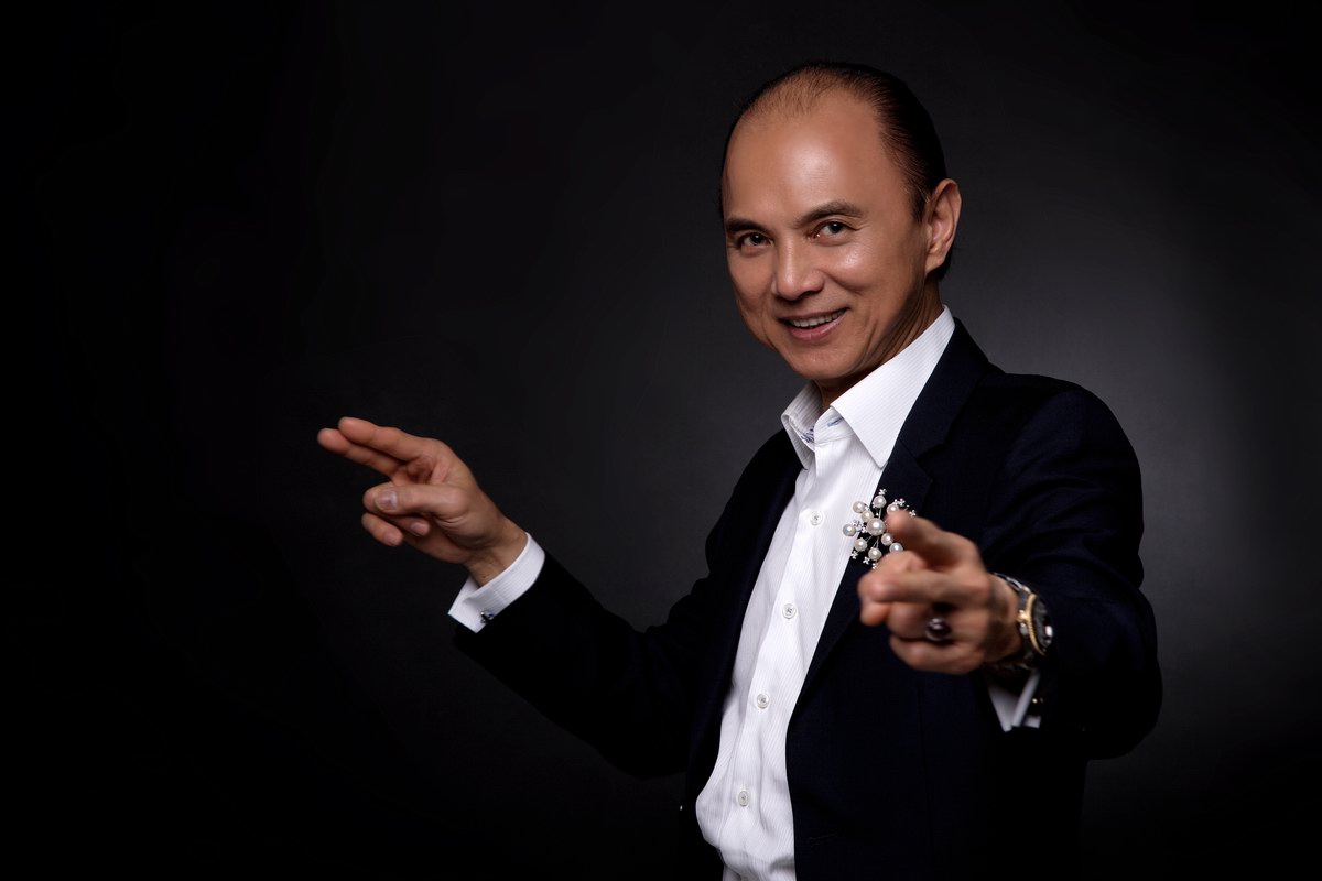 JIMMY CHOO，國(guó)際著名鞋子設(shè)計(jì)師